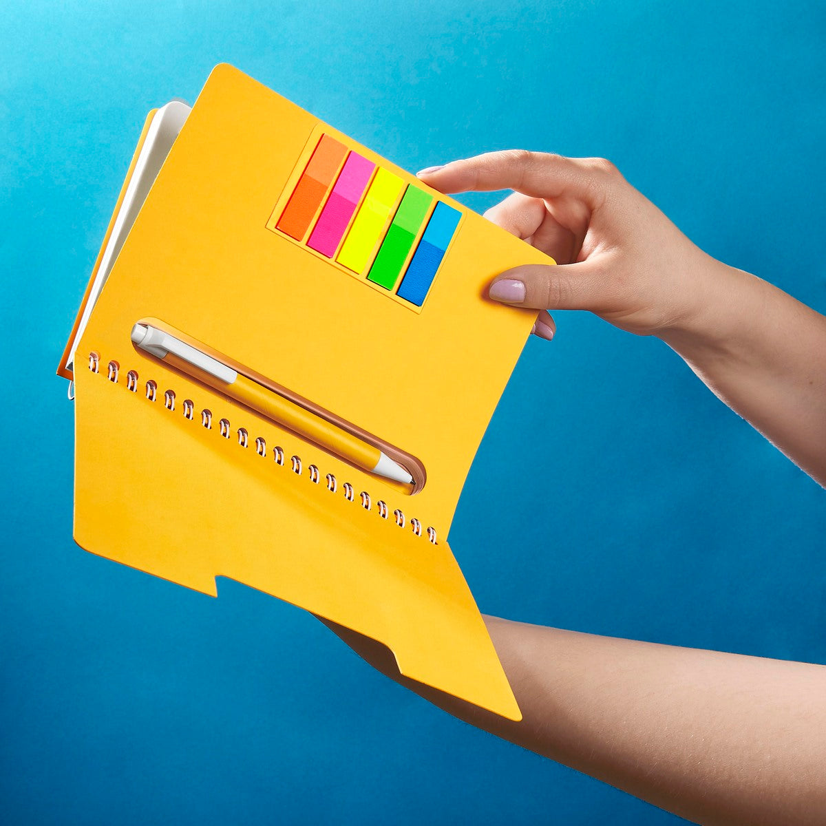 LIBRETA KORYAK HL 9050