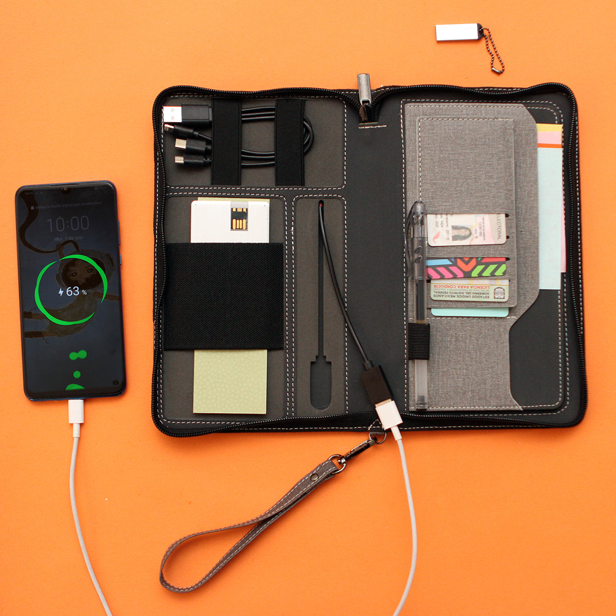 ORGANIZADOR PERSONAL CON POWER BANK DE 6,000 MAH TH-118